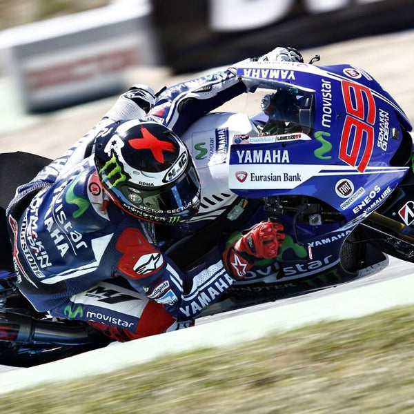 Come piegare in moto su strada e in pista in sicurezza